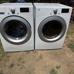 KENMORE WASHER AND GAS DRYER SET
