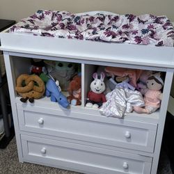 Crib And Changing Table 