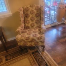 2 Vintage Livinroom Chairs