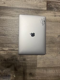 MacBook Pro 2020 intel i5 this is a store