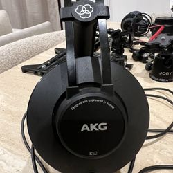 AKG K52 Headphones