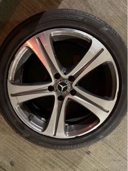OEM Mercedes-Benz 18” alloy wheel pulled from a 2017-2019 E300. Comes mounted with a brand new Landspider Citytraxx H/P tire in size 245/45ZR18 100W X