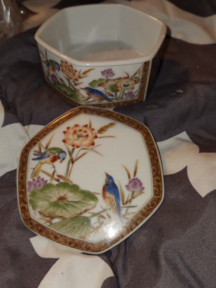 Vintage Trinket Box/Japanese Porcelain Box