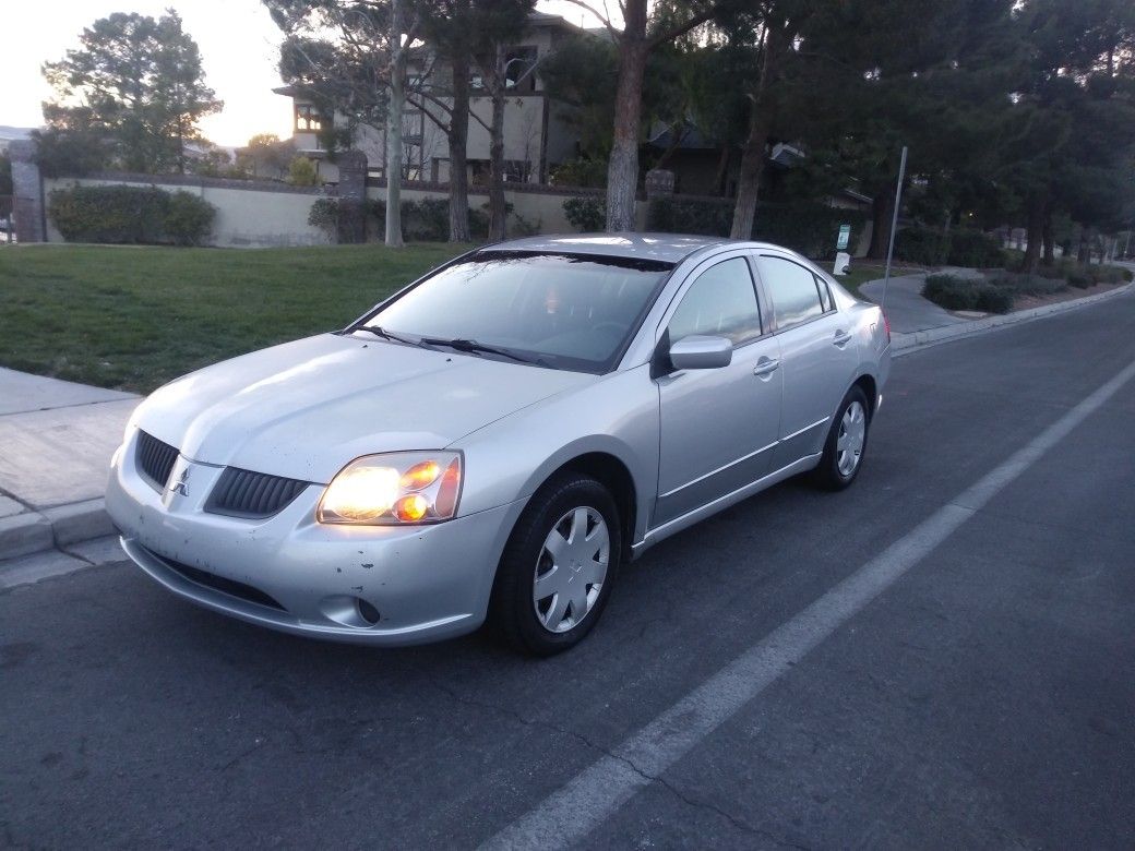 2005 Mitsubishi Galant ES 4 cylinder automatic 137k miles clean title runs and drives great $2,950