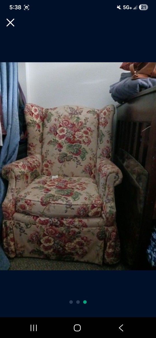 2 Floral Chairs. Very Comfortable  $40 Each No Damage On Th