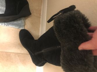 Cute winter boots with fur barely earn