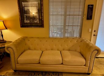Chesterfield Tufted Sofa with Nailhead Trim