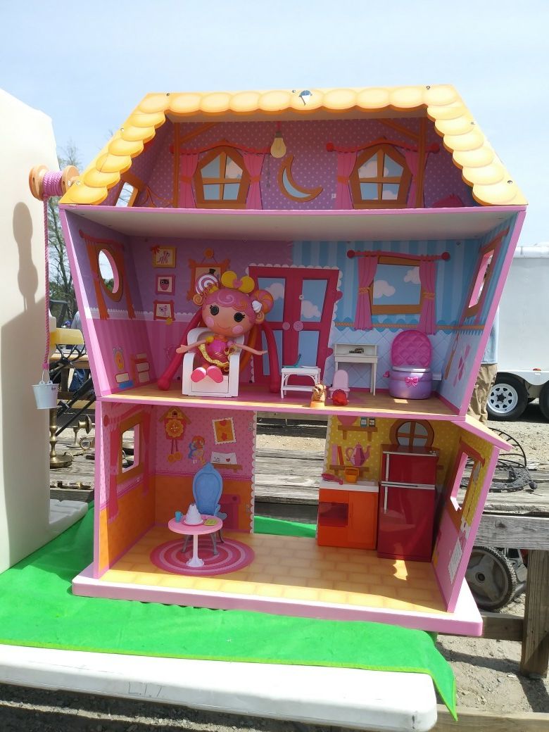 Lalaloopsy Sew Magical House