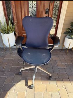 Herman Miller Mirra 2