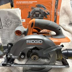 New RIDGID 18V  Brushless Cordless 6-1/2 in. Circular Saw Kit-R8656-Never Used /Open Box- Blade, Wrench.