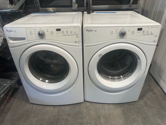Whirlpool Duet washer & Gas Dryer Set