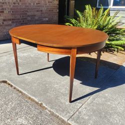 Mid Century Modern Round Dining Table With 3 Leaves Vintage 