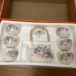 7 Pic Floral Teapot Set