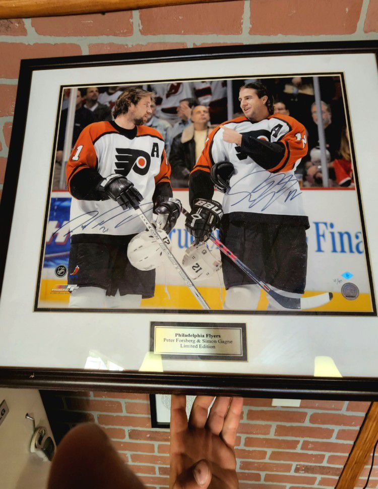 Authentic Autographed Framed Picture Of Peter Forsberg And Simon Gagne 