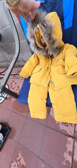 Snow clothes