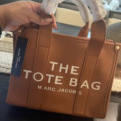Marc Jacob The Tote Bag