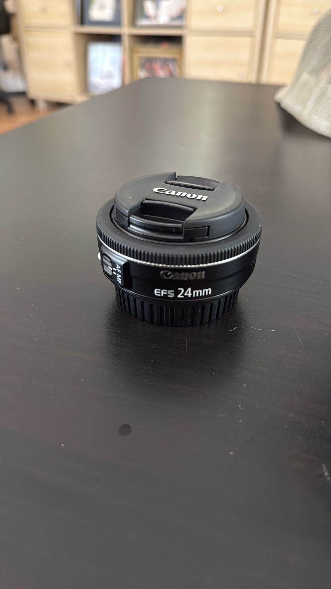 Canon EF-S 24mm 2.8 STM