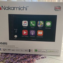 Nakanichi Double Din , DVD , Apple CarPlay And Android 