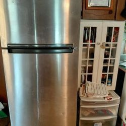 Whirlpool  Stove, Fridge And Freezer