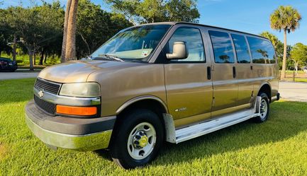 Heavy Duty 2004 Chevy Express 2500