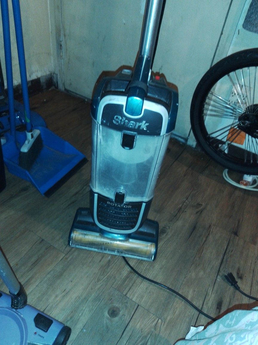 Shark Pro Pet Rotator Vacuum Cleaner