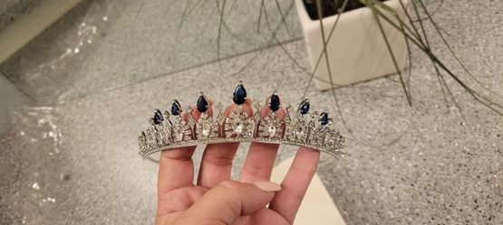 Beautiful Crown Formal/Bridesmaid New Thumbnail