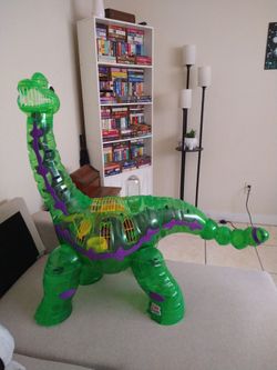 Dinosaur hamster cage