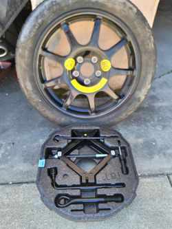 Flat tire replacement kit
