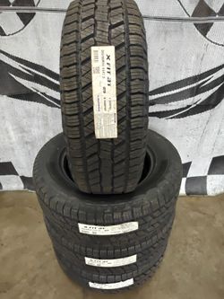 265/60r18 "Brand New" Laufenn X-Fit AT Terrain Tires