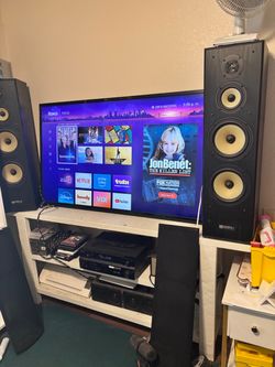 Pioneer receiver and speakers