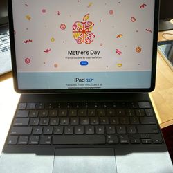 iPad Pro 12.9” (5th Gen - M1) 512 GB w/ Magic Keyboard + Apple Pencil