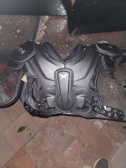 Shoulder pads