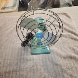 Vintage Small Desk Top Eskimo Metal Fan