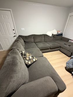 Sectional couch