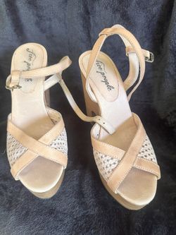 Free People Wedges Size 8