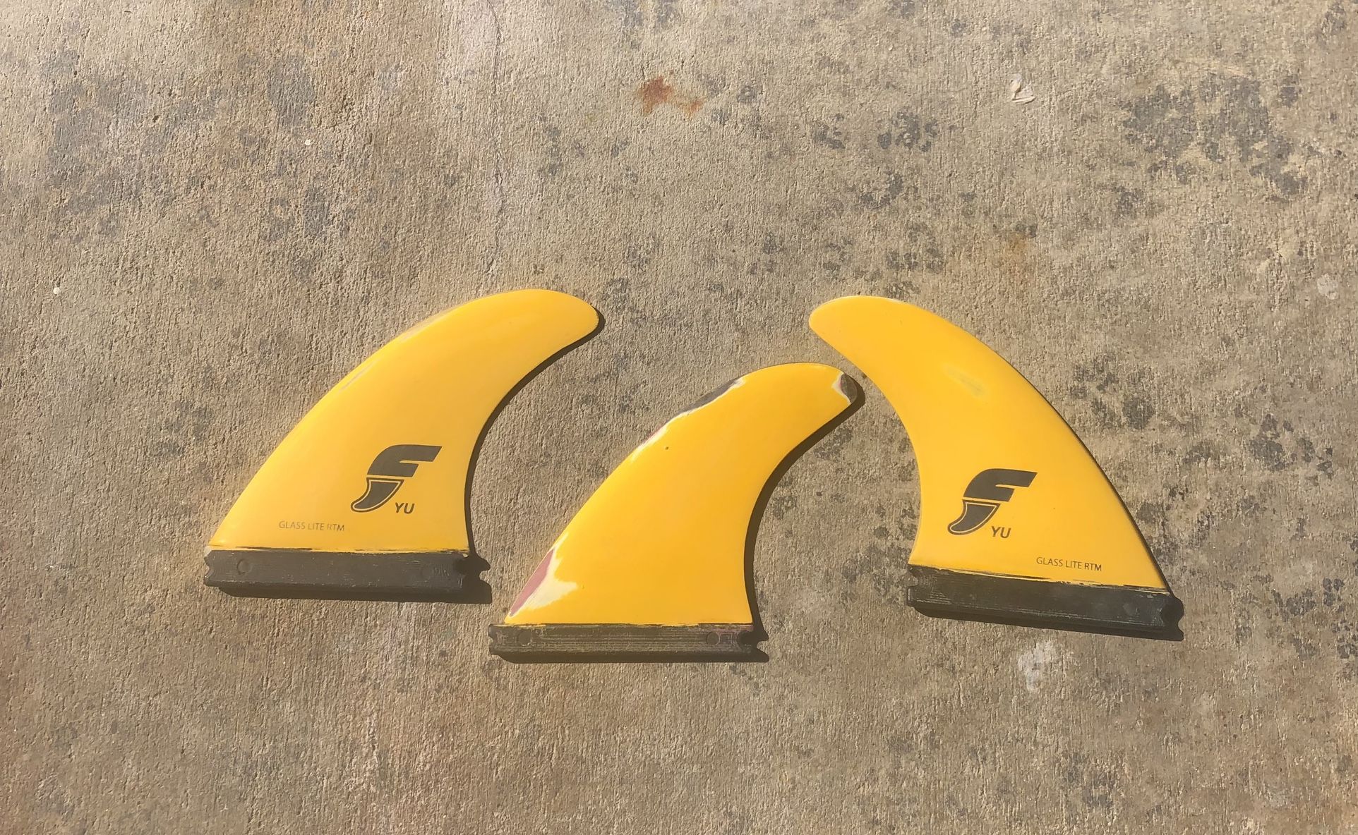 FUTURES SURFBOARD FINS - THRUSTERS AND TWINS...