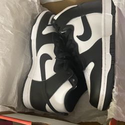 Nike Dunks 