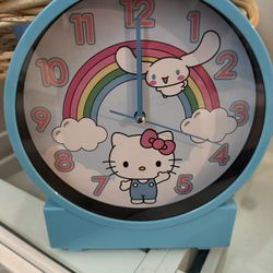 Hello Kitty Clock