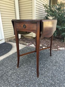 Vintage Genuine Mahogany End Table with Leaves