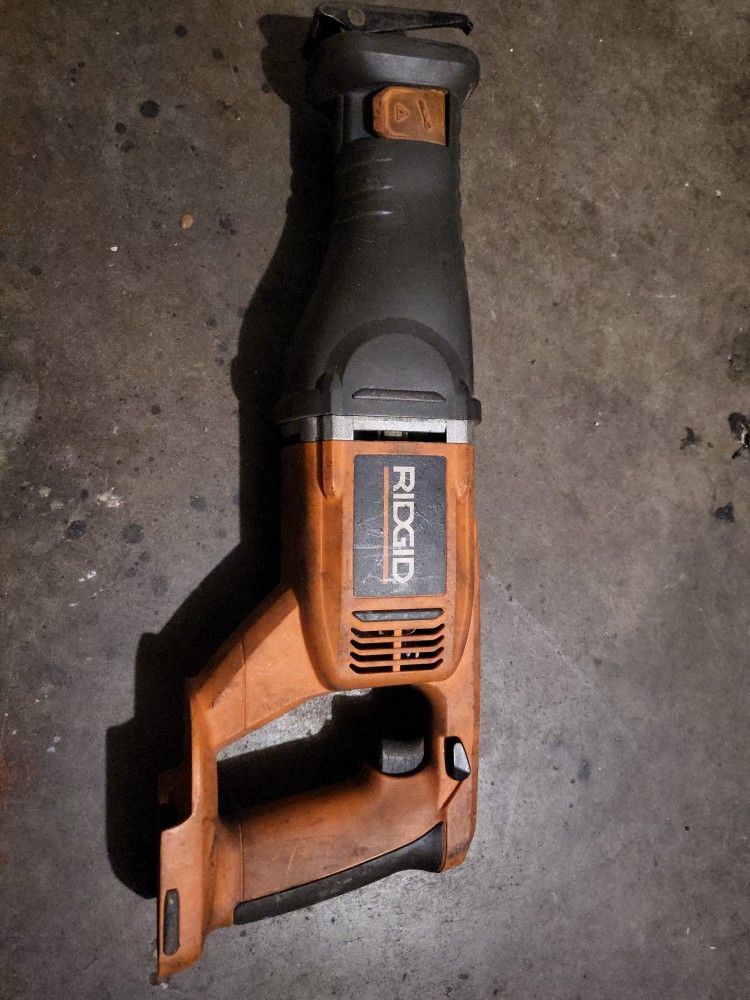 cordless reciprocating saw