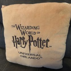  Wizarding World of Harry Potter Universal Studios, Hogwarts PILLOW