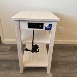 Charging end Table