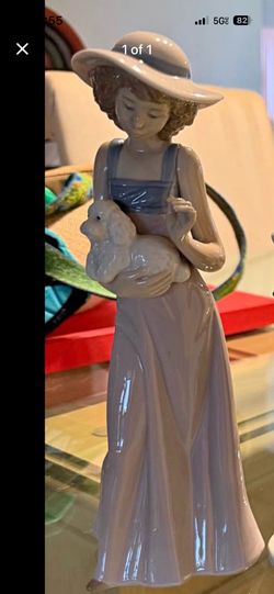 Porcelain Lladro Nao. Precious Girl With Long Dress & Hat Holding Her Poodle Dog. LLADRÓ Nao Statue. Vintage. Retired. Made In Spain. Perfect!