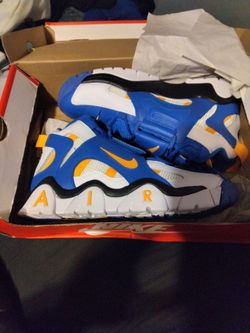 Nike Air Barrage Mid Sneakers