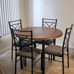 Round Wood & Metal Table With Chairs 40"