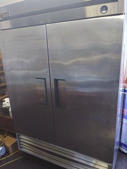 True 2 Door Freezer & Coolers