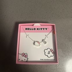 NEW In Box Hello Kitty Necklace 