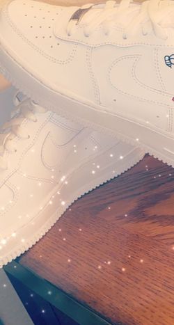 Custom Air Force 1s!! Hmu Any Design U Want