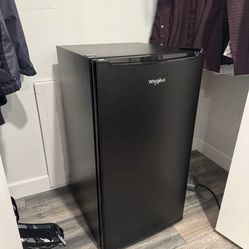 Mini fridge whirlpool brand