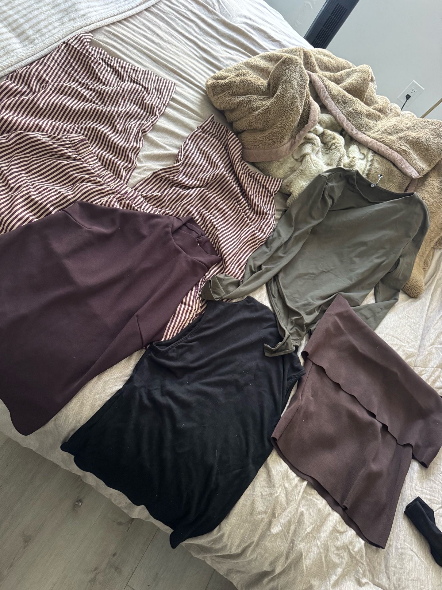 Zara women size L bundle $40